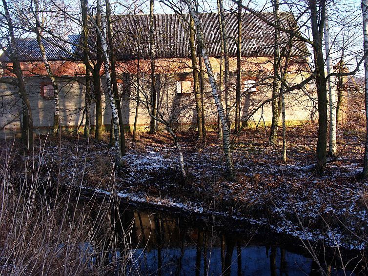 Budynki nad Kanaem Juranda