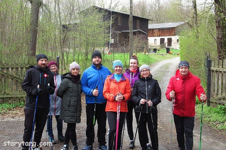 Marsz nordic walking