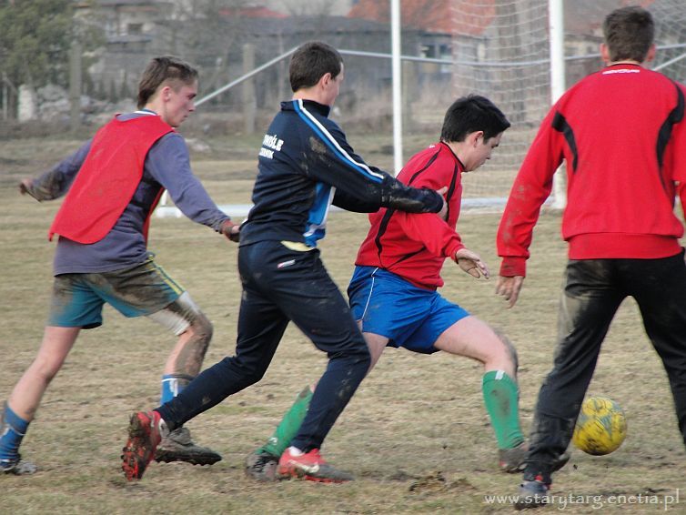 Sparing Powila Stary Targ z Powilem Czernin