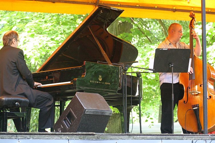 Leszek Kuakowski Classic Trio