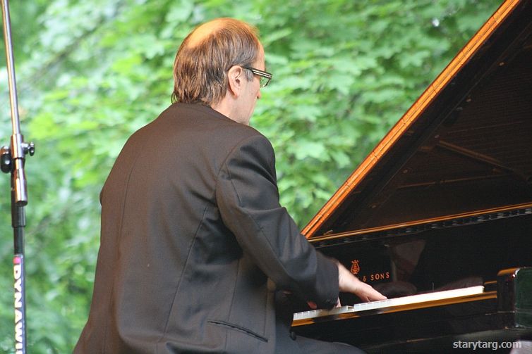 Leszek Kuakowski Classic Trio