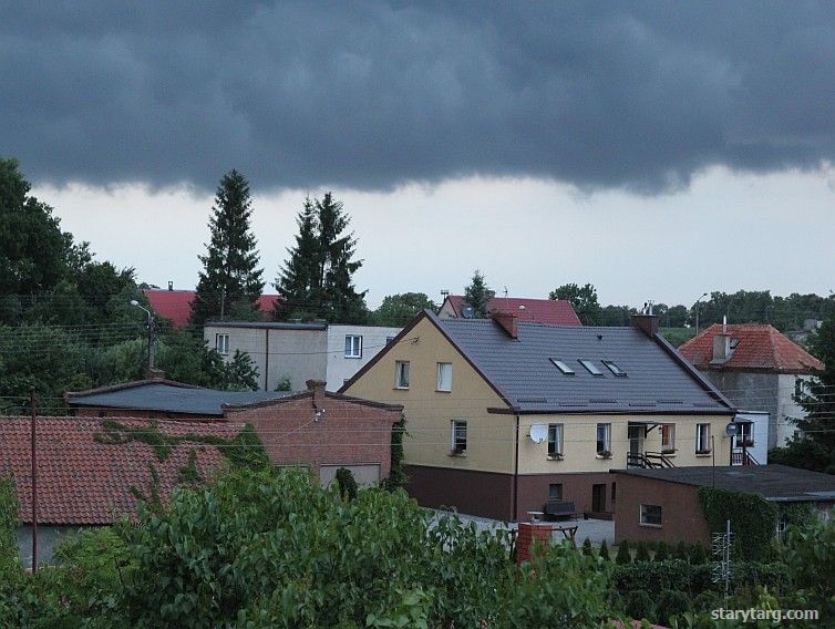 Burzowe chmury nad Starym Targiem