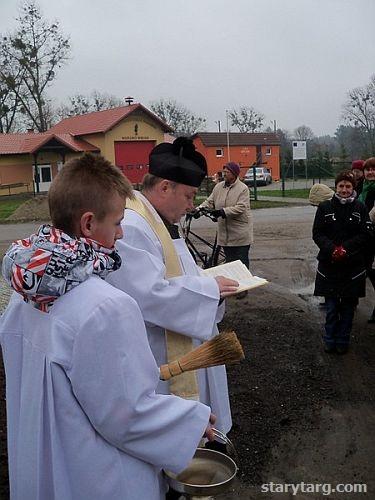 Powicenia kolumny i figury Matki Boskiej w Waplewie Wielkim