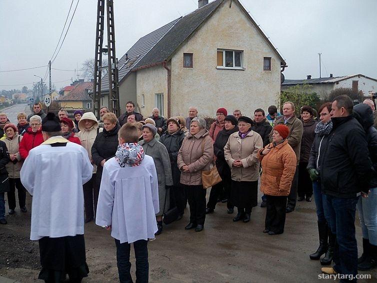 Powicenia kolumny i figury Matki Boskiej w Waplewie Wielkim