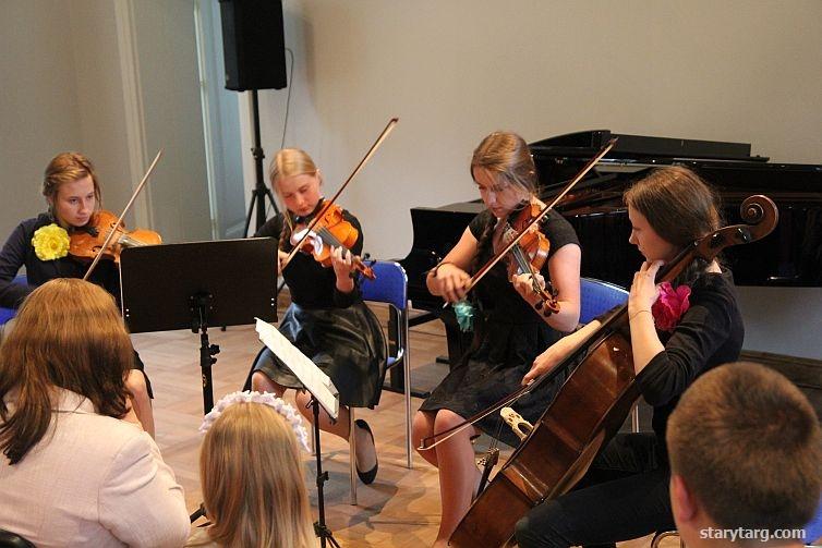 Maja Cierpiaowska, Sandra Elminowska, Anna Wrblewska i Karolina Sawczuk